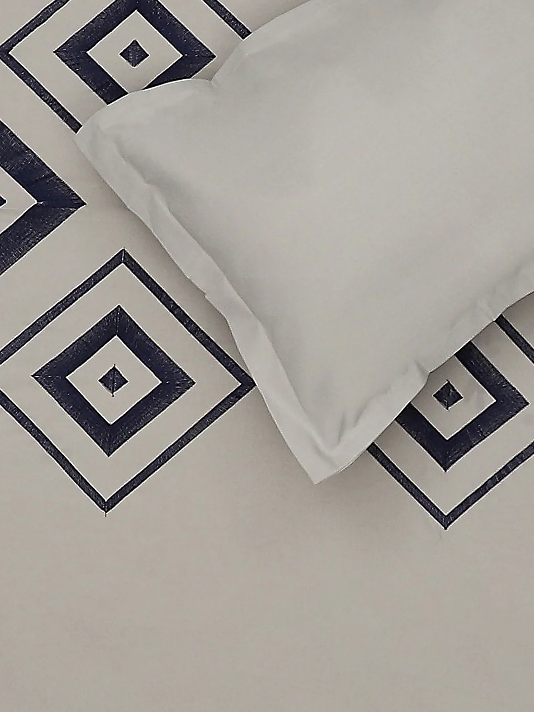 115 GSM Polyester Double Bed Bedsheet with 2 Pillow Covers - Updated - Updated - Updated - Image 6