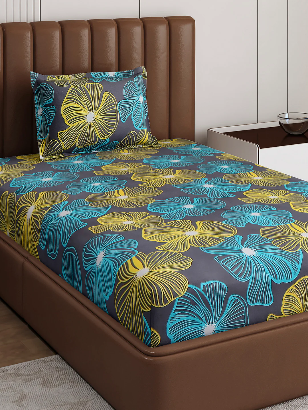 120 GSM Polyester Single Bedsheet with 1 Pillow Cover (Pixel) - Image 4