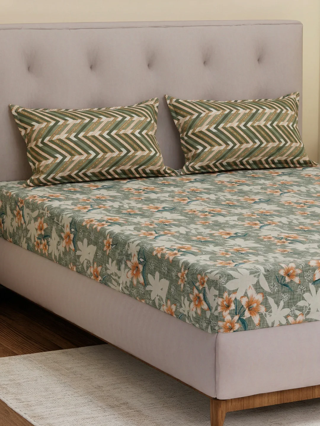 MOCA by Monte Carlo 120 TC Polycotton Double Bed Bedsheet with 2 Pillow Covers Paradise Collection