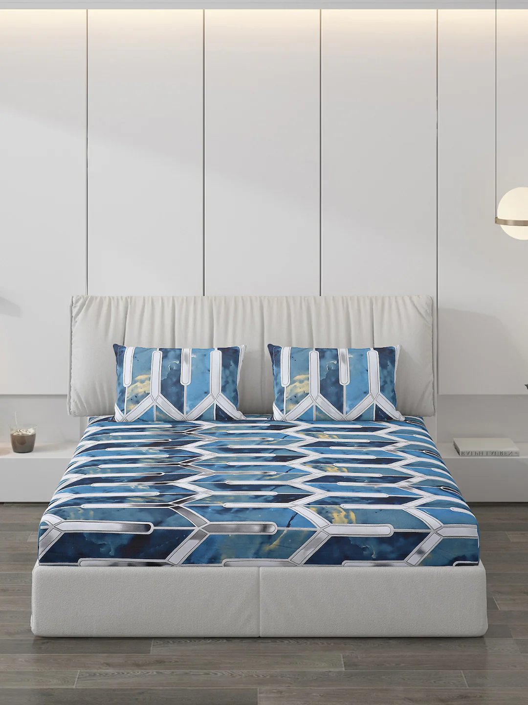 130 GSM Polyester Double Bed Bedsheet with 2 Pillow Covers - Image 3