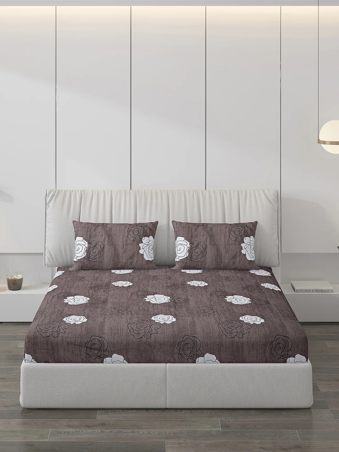 130 GSM Polyester Double Bed Bedsheet with 2 Pillow Covers - Image 3