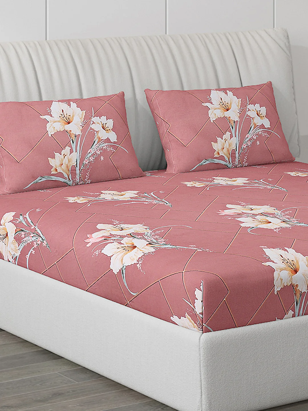 130 GSM Polyester Double Bed Bedsheet with 2 Pillow Covers - Image 5