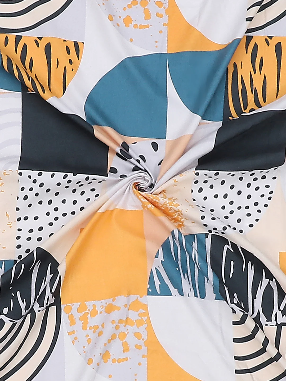130 GSM Polyester Double Bed Bedsheet with 2 Pillow Covers - Image 9