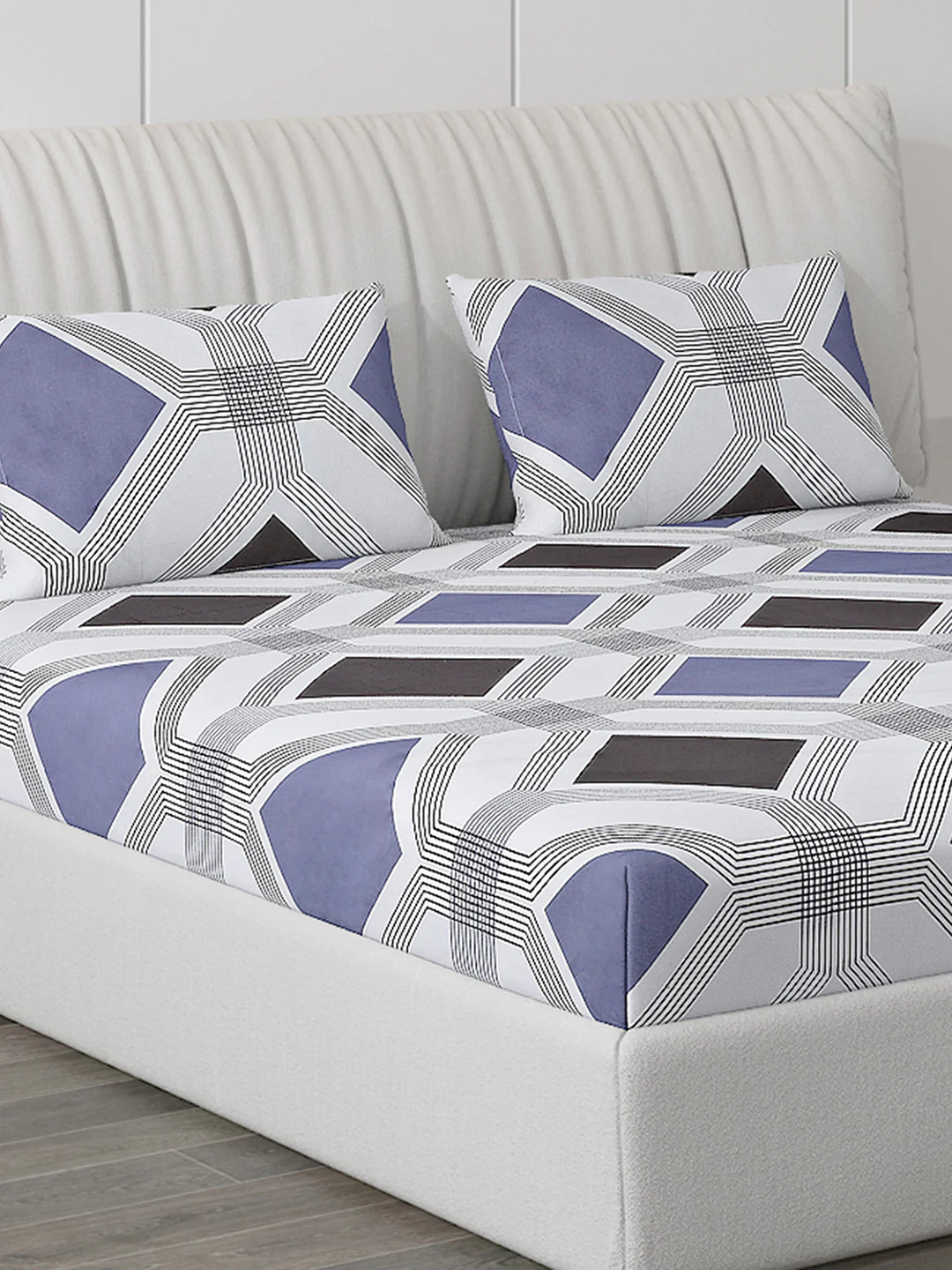 130 GSM Polyester Double Bed Bedsheet with 2 Pillow Covers - Image 5