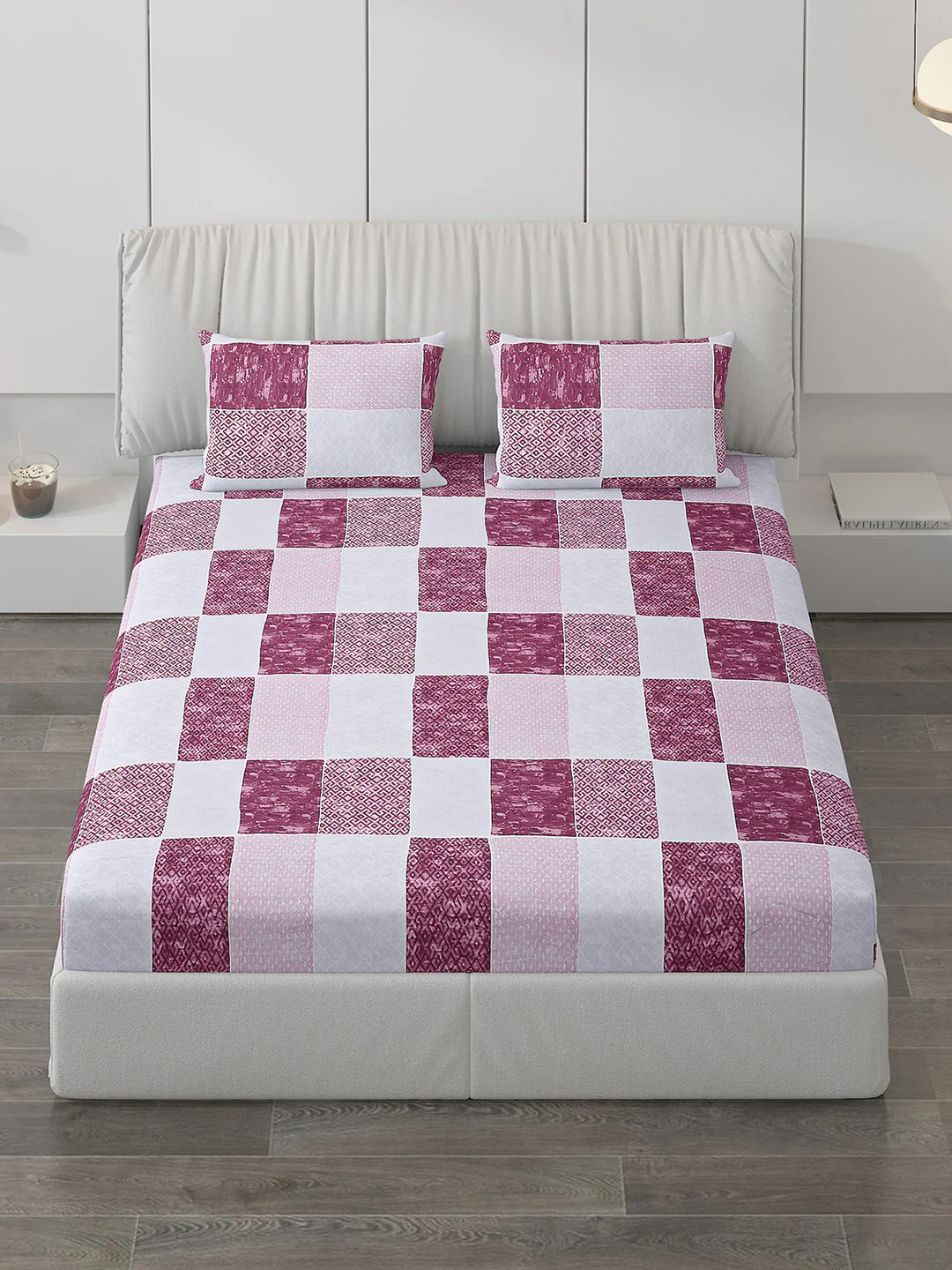 130 GSM Polyester Double Bed Bedsheet with 2 Pillow Covers - Image 2