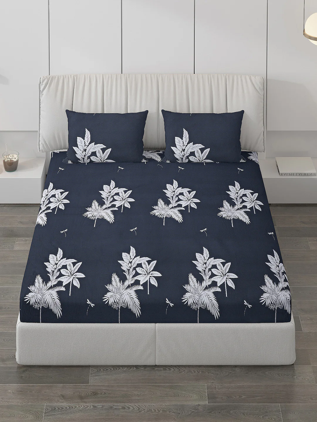 130 GSM Polyester Double Bed Bedsheet with 2 Pillow Covers - Image 2