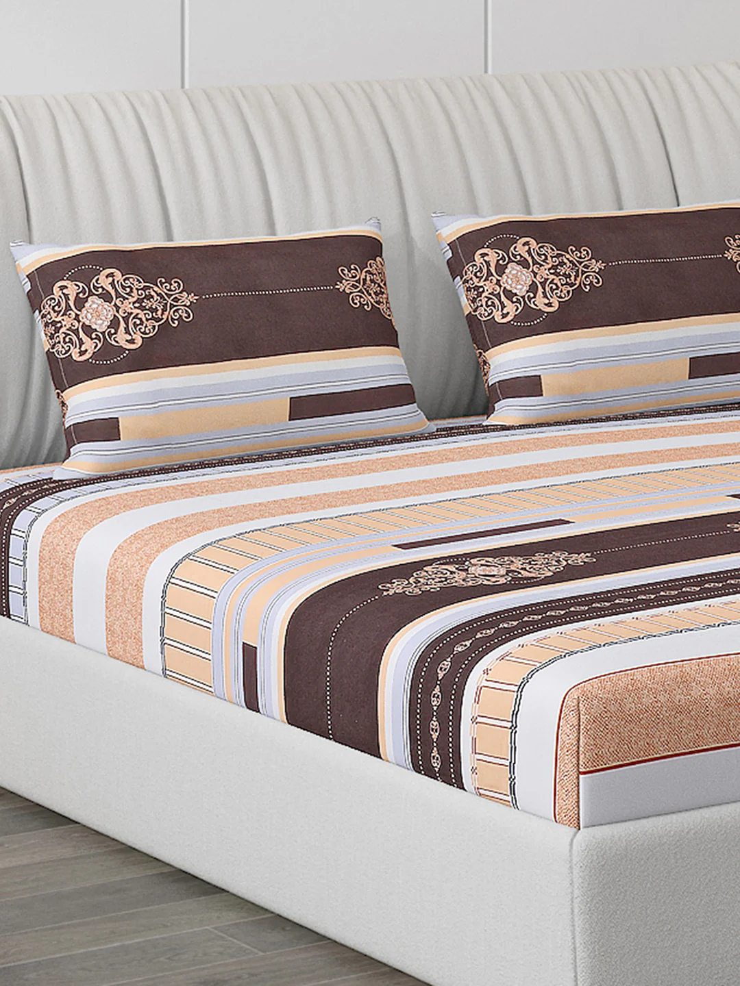 130 GSM Polyester Double Bed Bedsheet with 2 Pillow Covers - Image 5