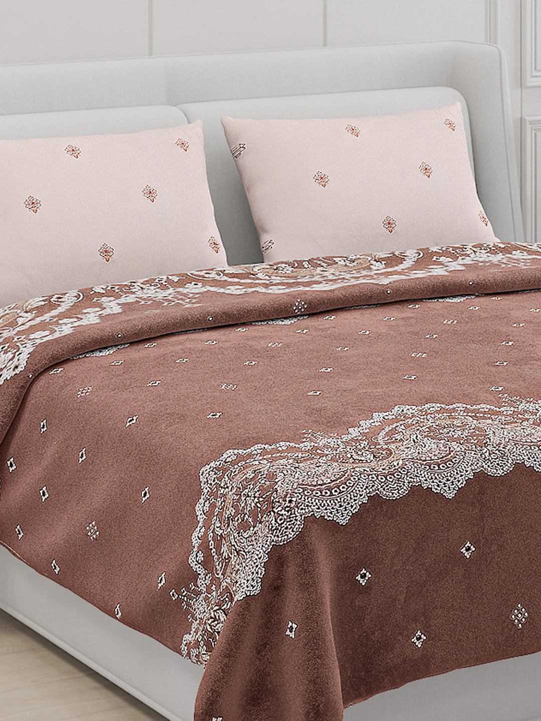 130 GSM Polyester Double Bed Bedsheet with 2 Pillow Covers - Image 5