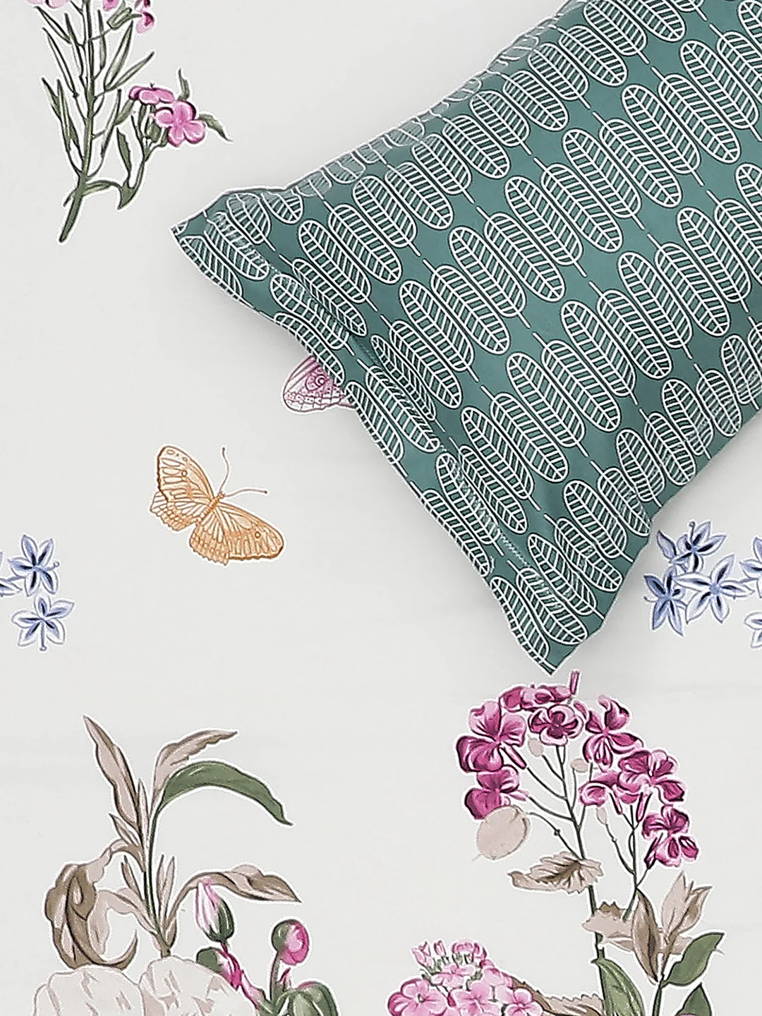 130 GSM Polyester Double Bed Bedsheet with 2 Pillow Covers - Image 6