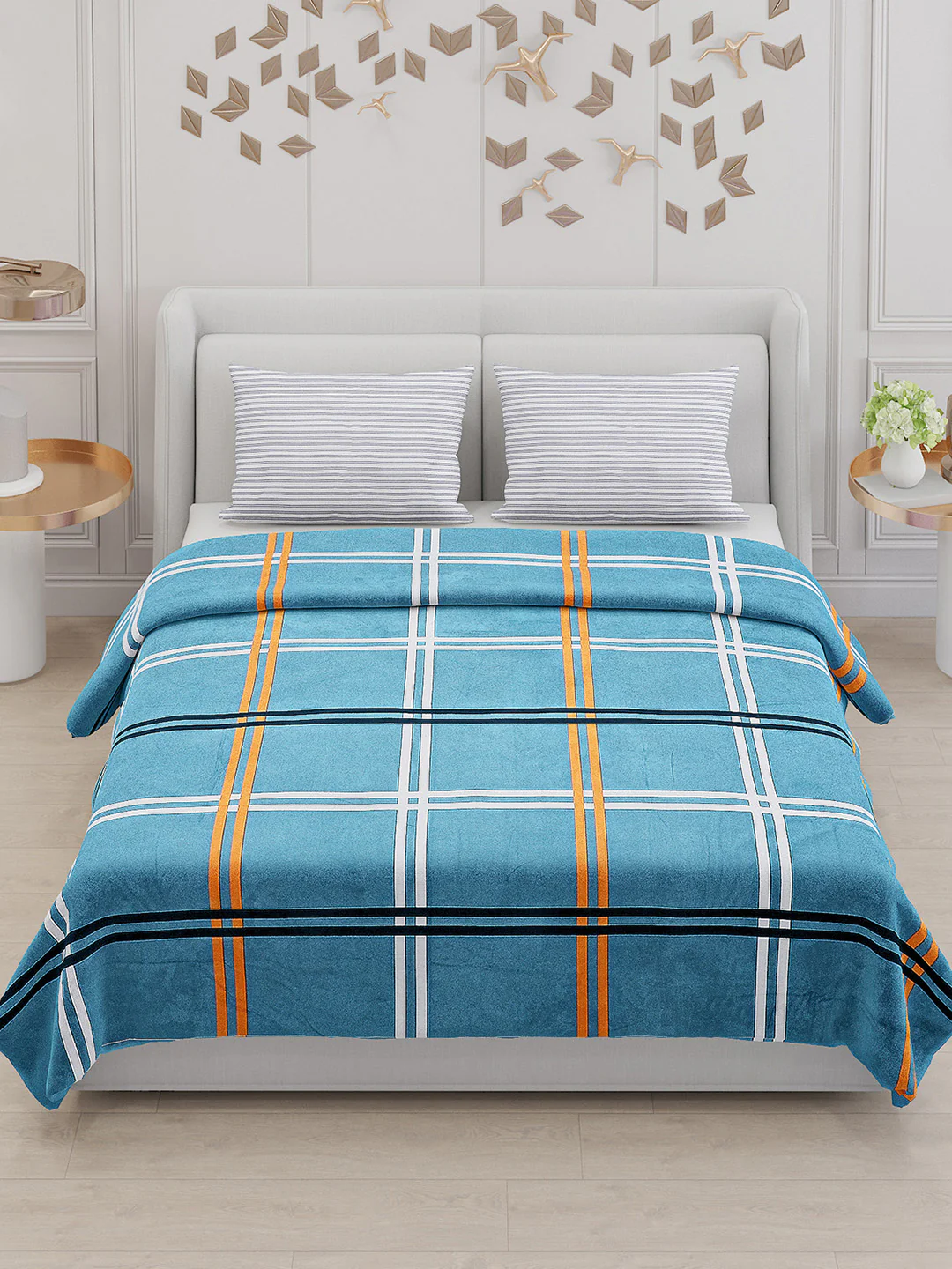 130 GSM Polyester Double Bed Bedsheet with 2 Pillow Covers - Image 2
