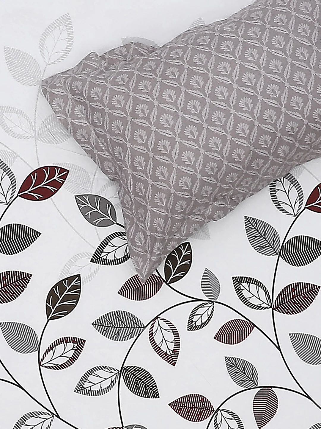 130 GSM Polyester Double Bed Bedsheet with 2 Pillow Covers - Image 6