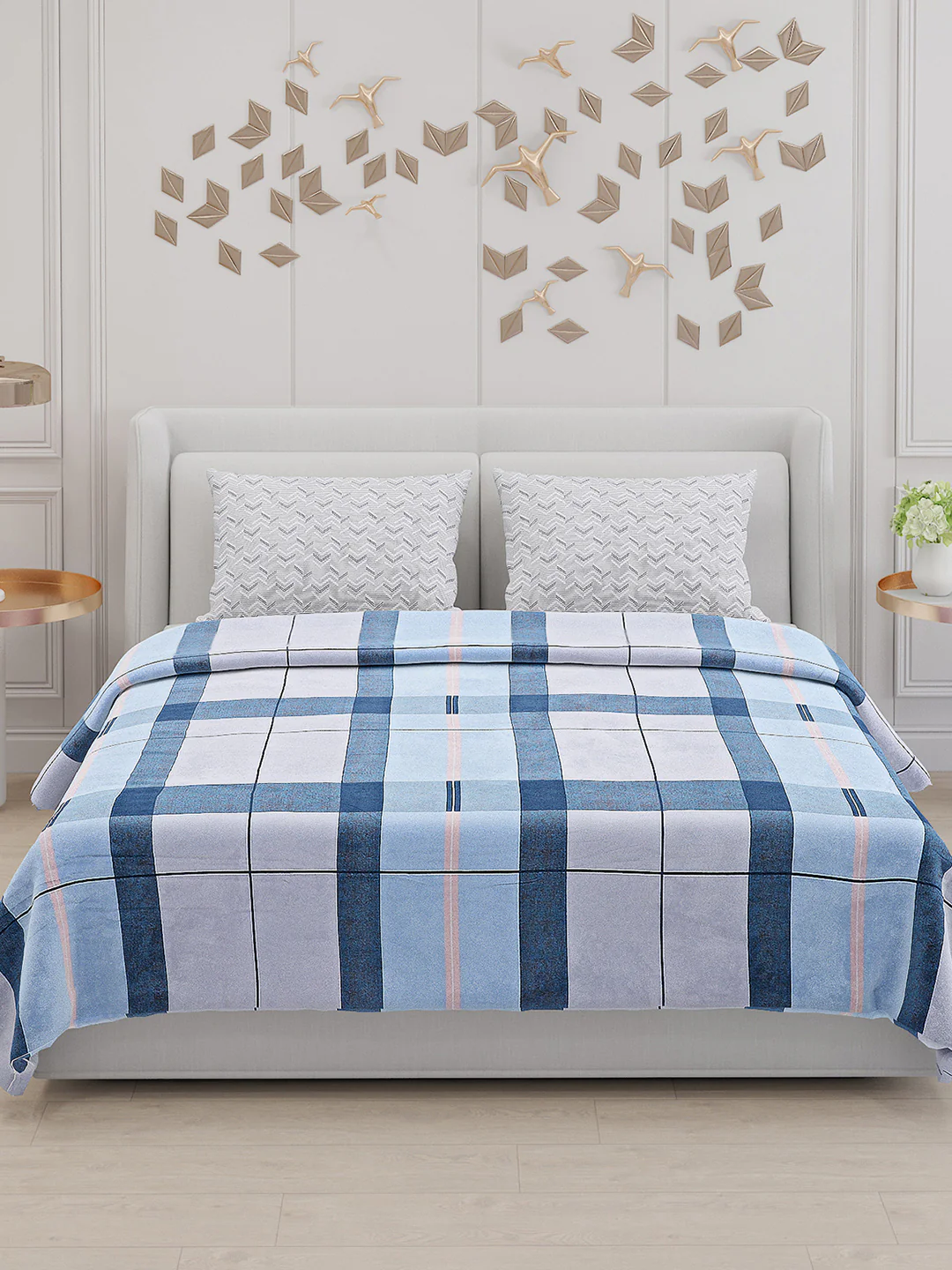 130 GSM Polyester Double Bed Bedsheet with 2 Pillow Covers - Image 3