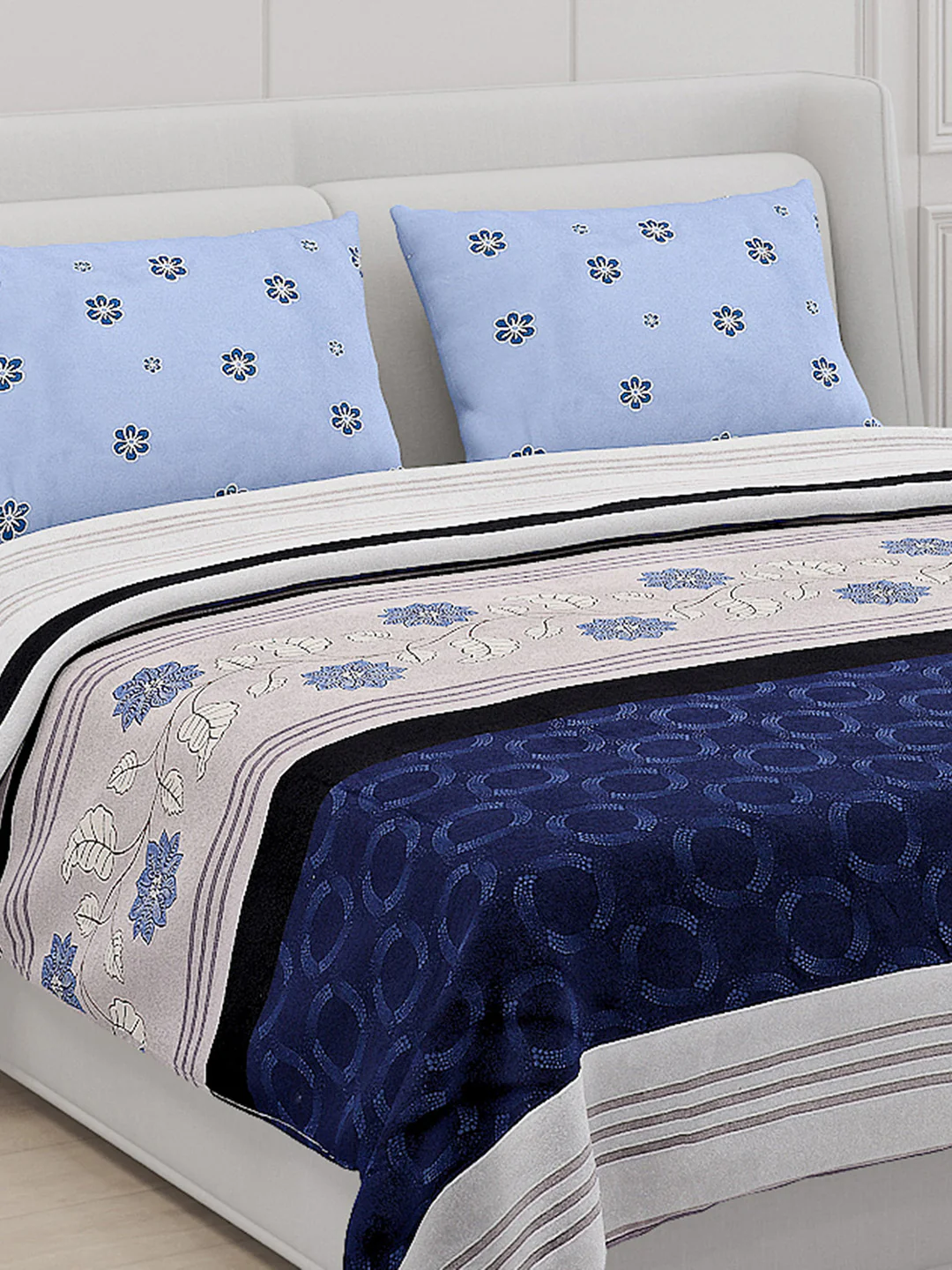 130 GSM Polyester Double Bed Bedsheet with 2 Pillow Covers - Image 5
