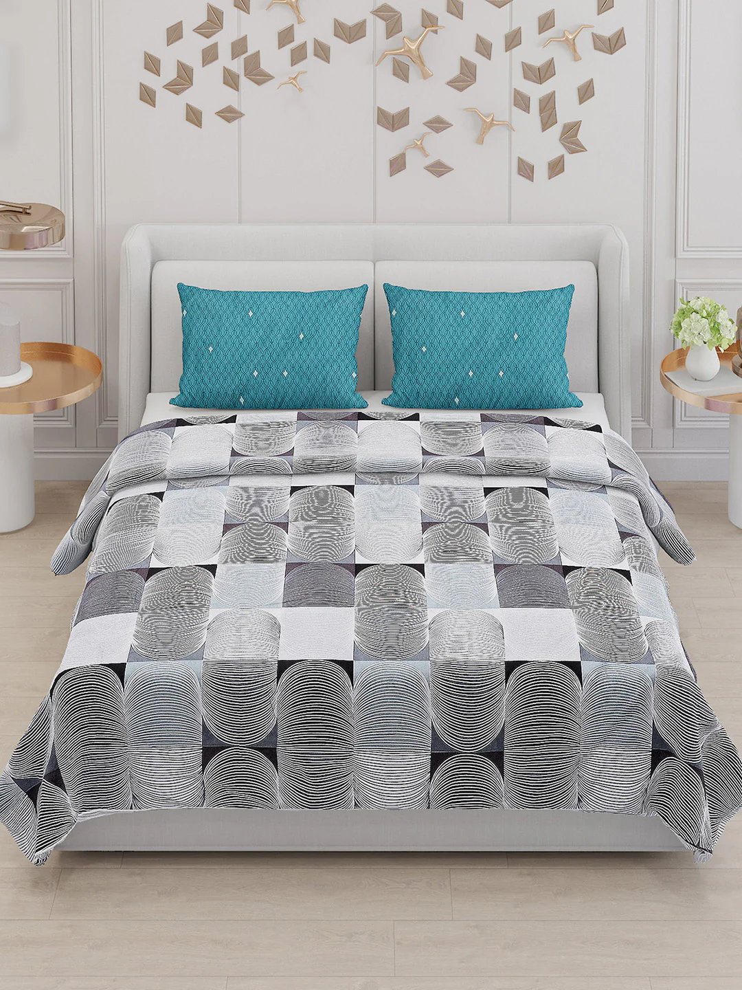 130 GSM Polyester Double Bed Bedsheet with 2 Pillow Covers - Image 2