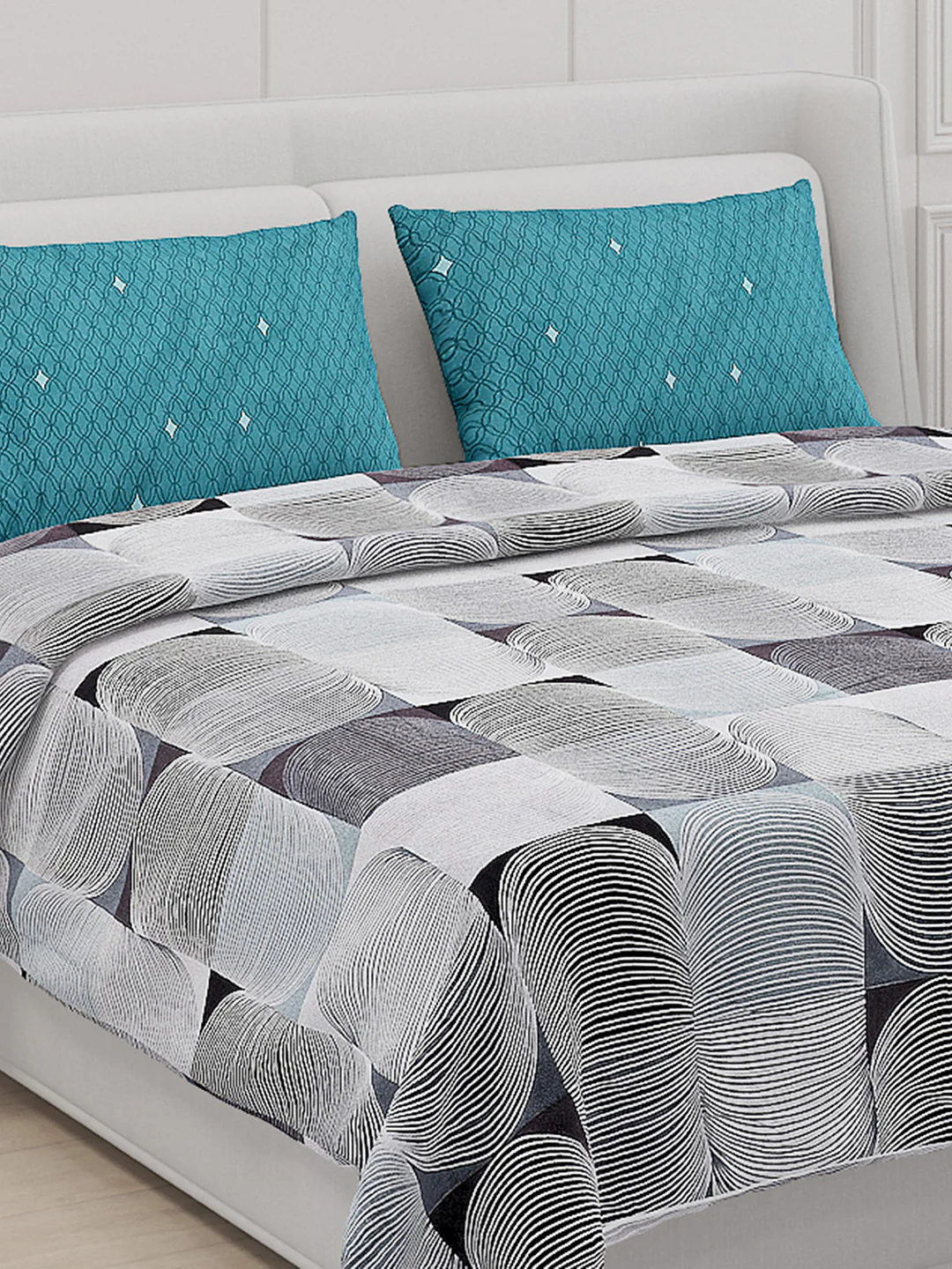 130 GSM Polyester Double Bed Bedsheet with 2 Pillow Covers - Image 5