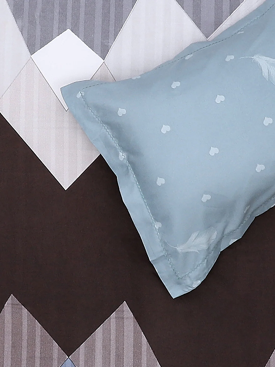 130 GSM Polyester Double Bed Bedsheet with 2 Pillow Covers - Image 6