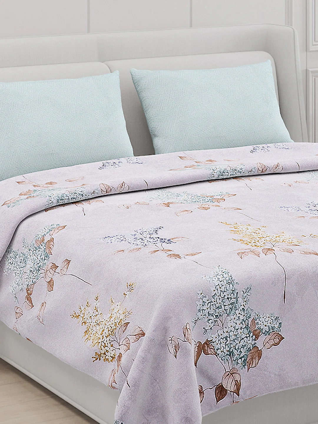 130 GSM Polyester Double Bed Bedsheet with 2 Pillow Covers - Image 5
