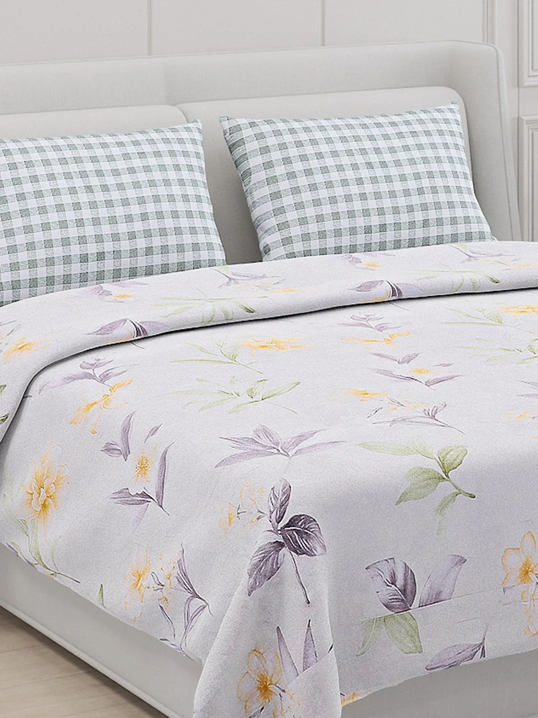 130 GSM Polyester Double Bed Bedsheet with 2 Pillow Covers - Image 5