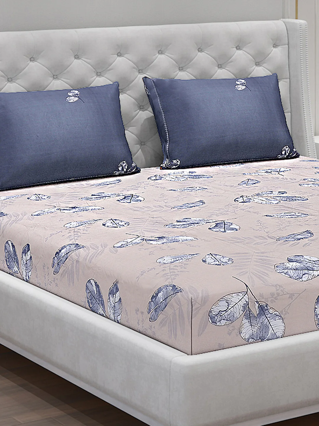 130 GSM Polyester Double Bed Bedsheet with 2 Pillow Covers - Image 5