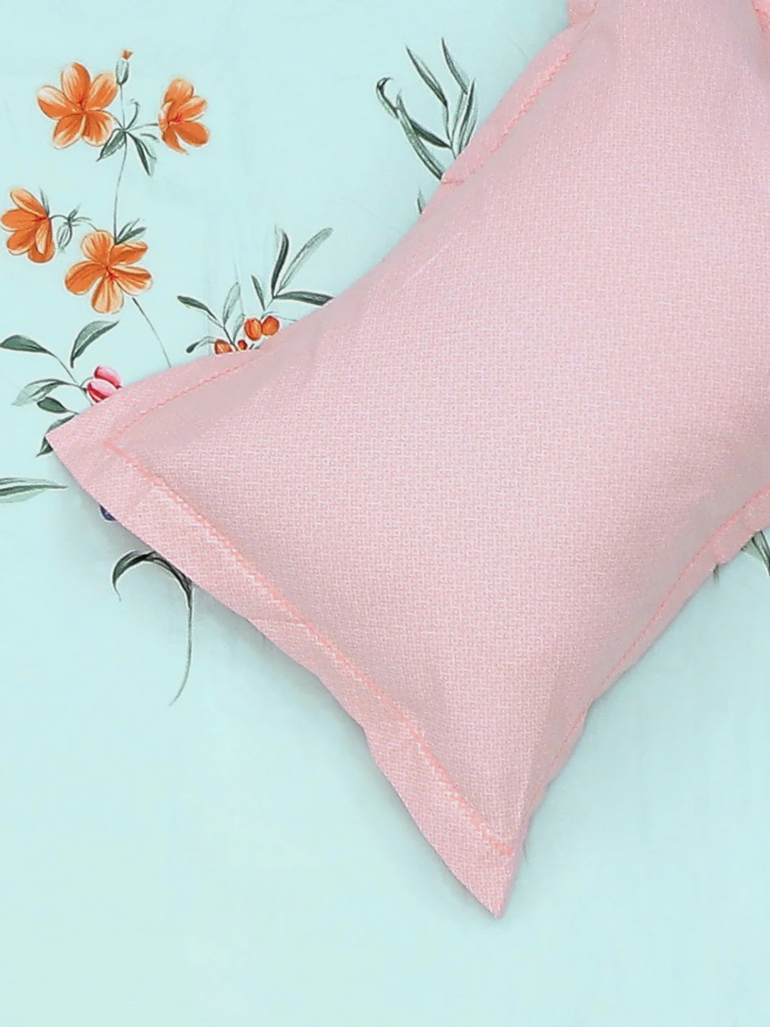 130 GSM Polyester Double Bed Bedsheet with 2 Pillow Covers - Image 6