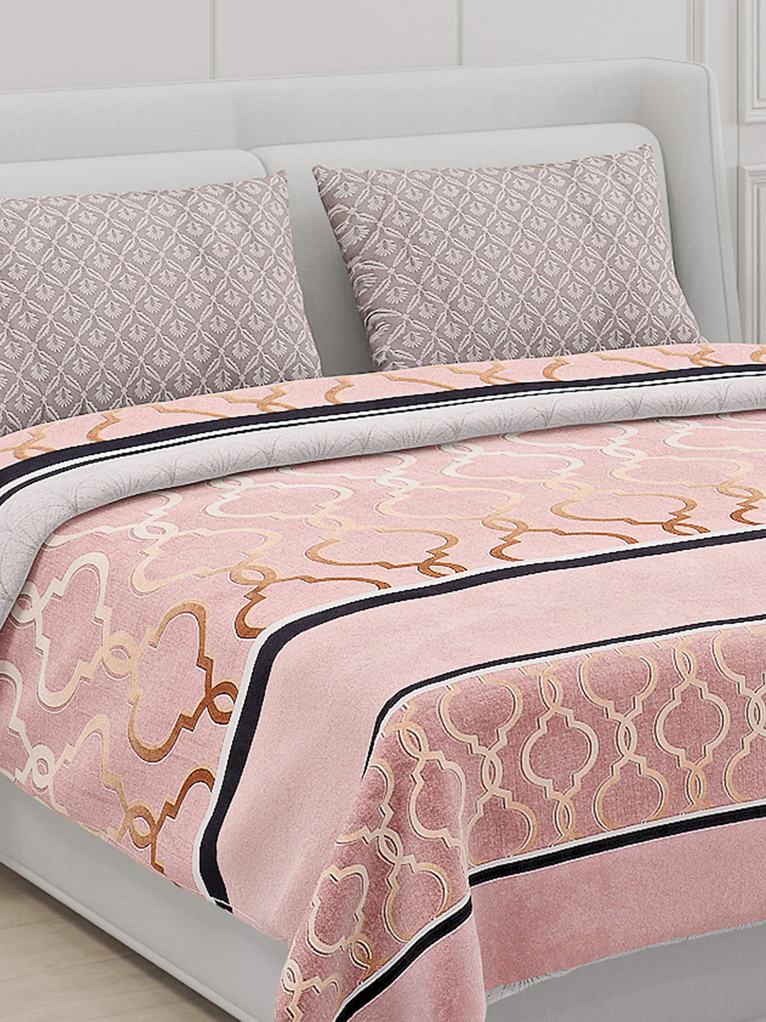130 GSM Polyester Double Bed Bedsheet with 2 Pillow Covers - Image 5