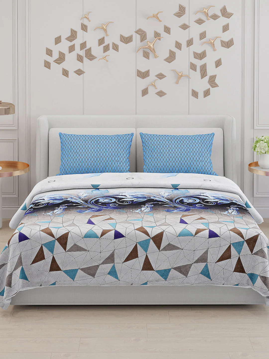 130 GSM Polyester Double Bed Bedsheet with 2 Pillow Covers - Image 3