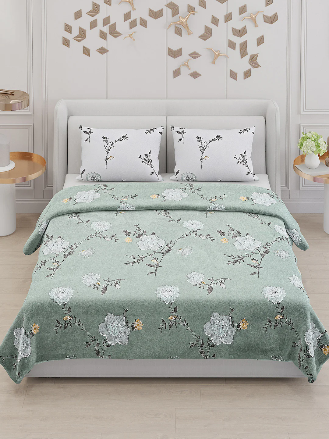 130 GSM Polyester Double Bed Bedsheet with 2 Pillow Covers - Image 2