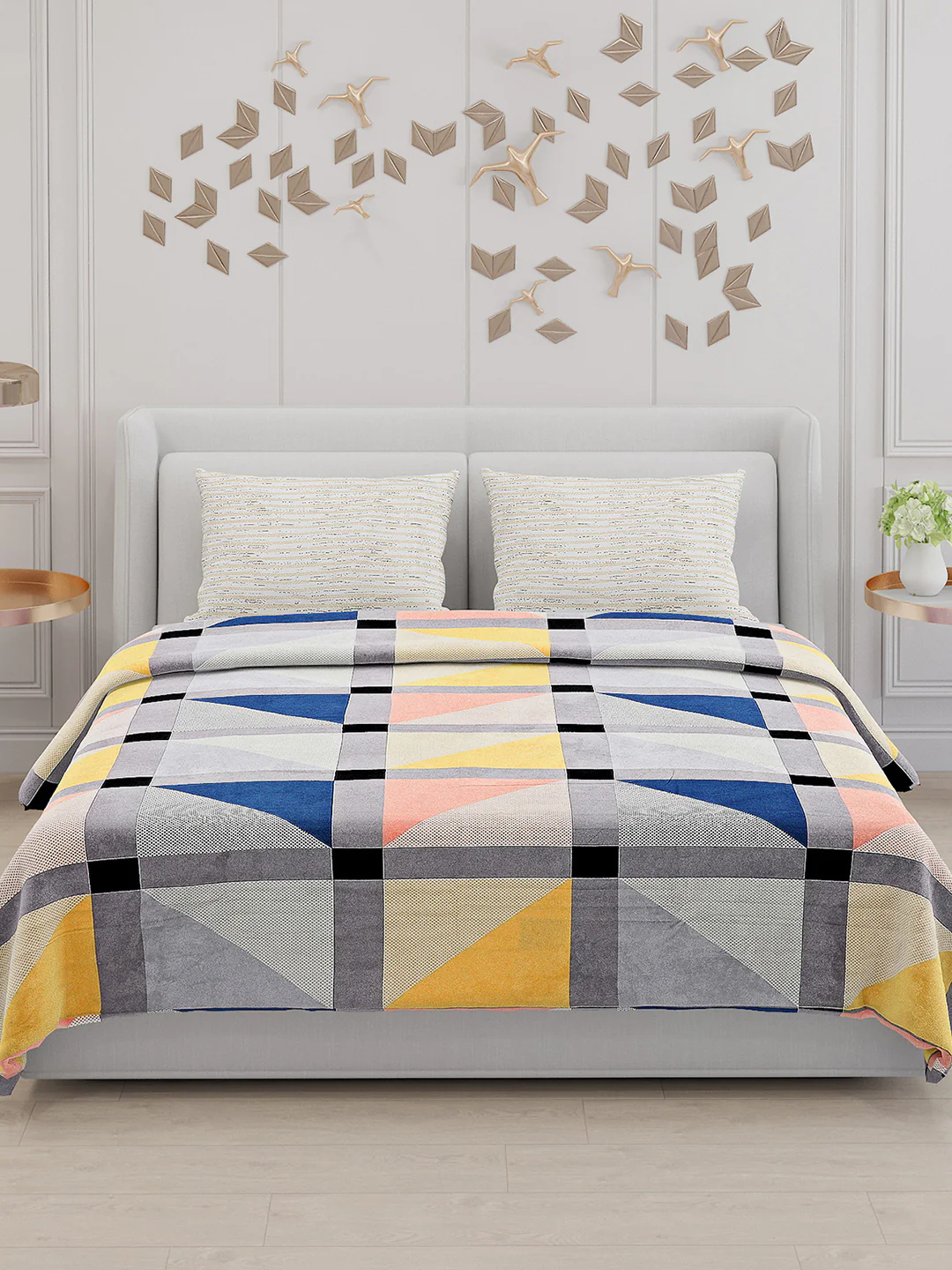 130 GSM Polyester Double Bed Bedsheet with 2 Pillow Covers - Image 3