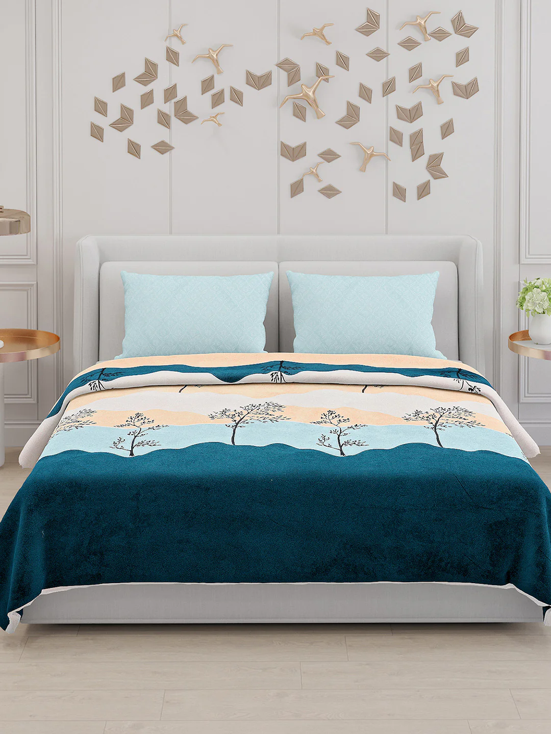 130 GSM Polyester Double Bed Bedsheet with 2 Pillow Covers - Image 3