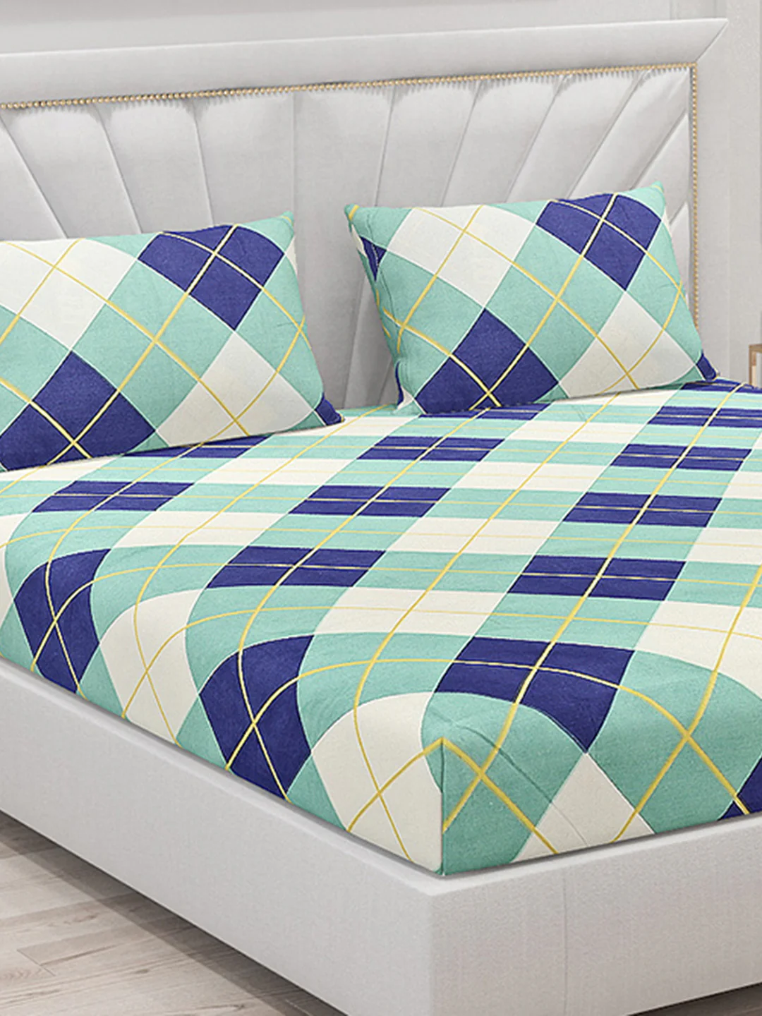 130 GSM Polyester Double Bed Bedsheet with 2 Pillow Covers - Image 5