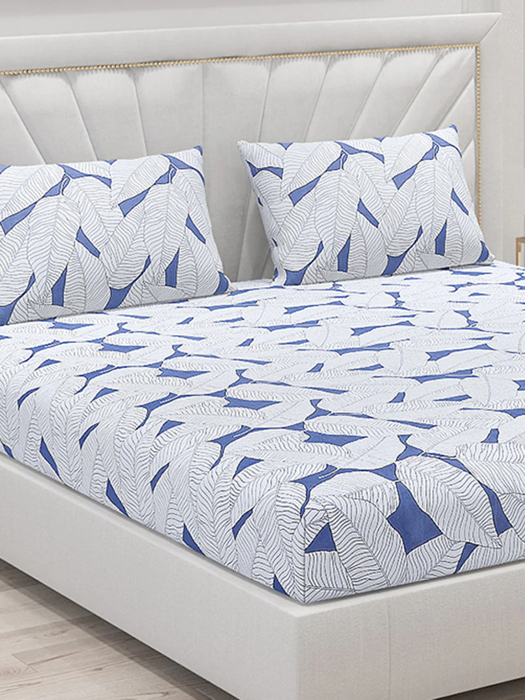 130 GSM Polyester Double Bed Bedsheet with 2 Pillow Covers - Image 5