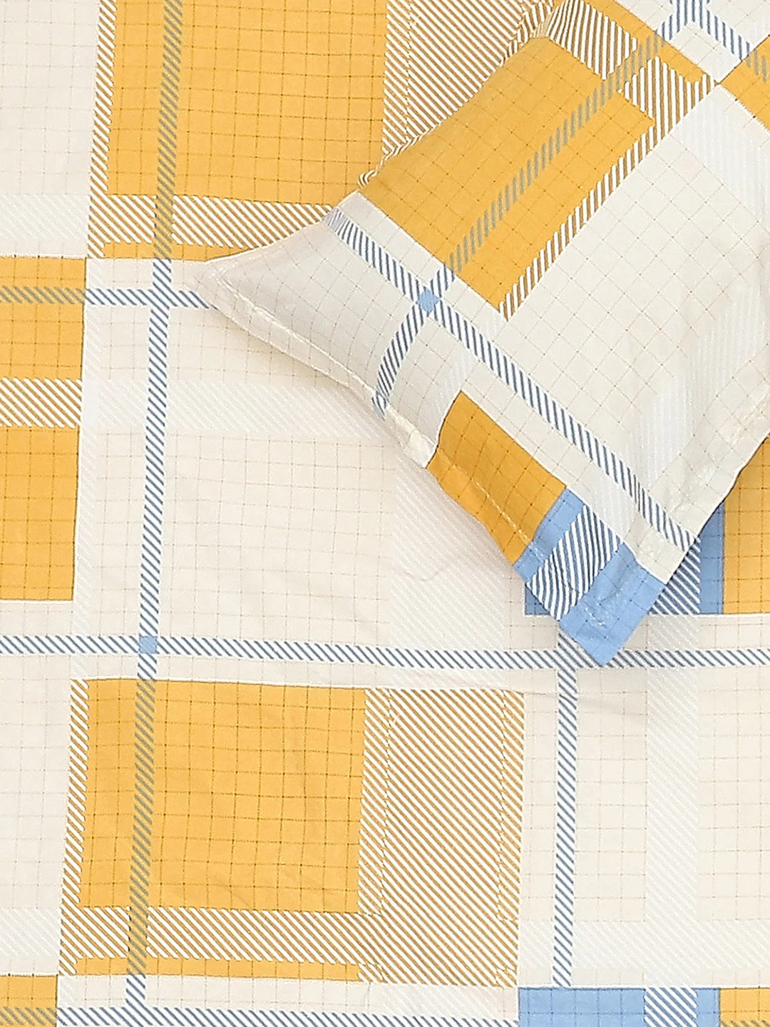 130 GSM Polyester Double Bed Bedsheet with 2 Pillow Covers - Image 6
