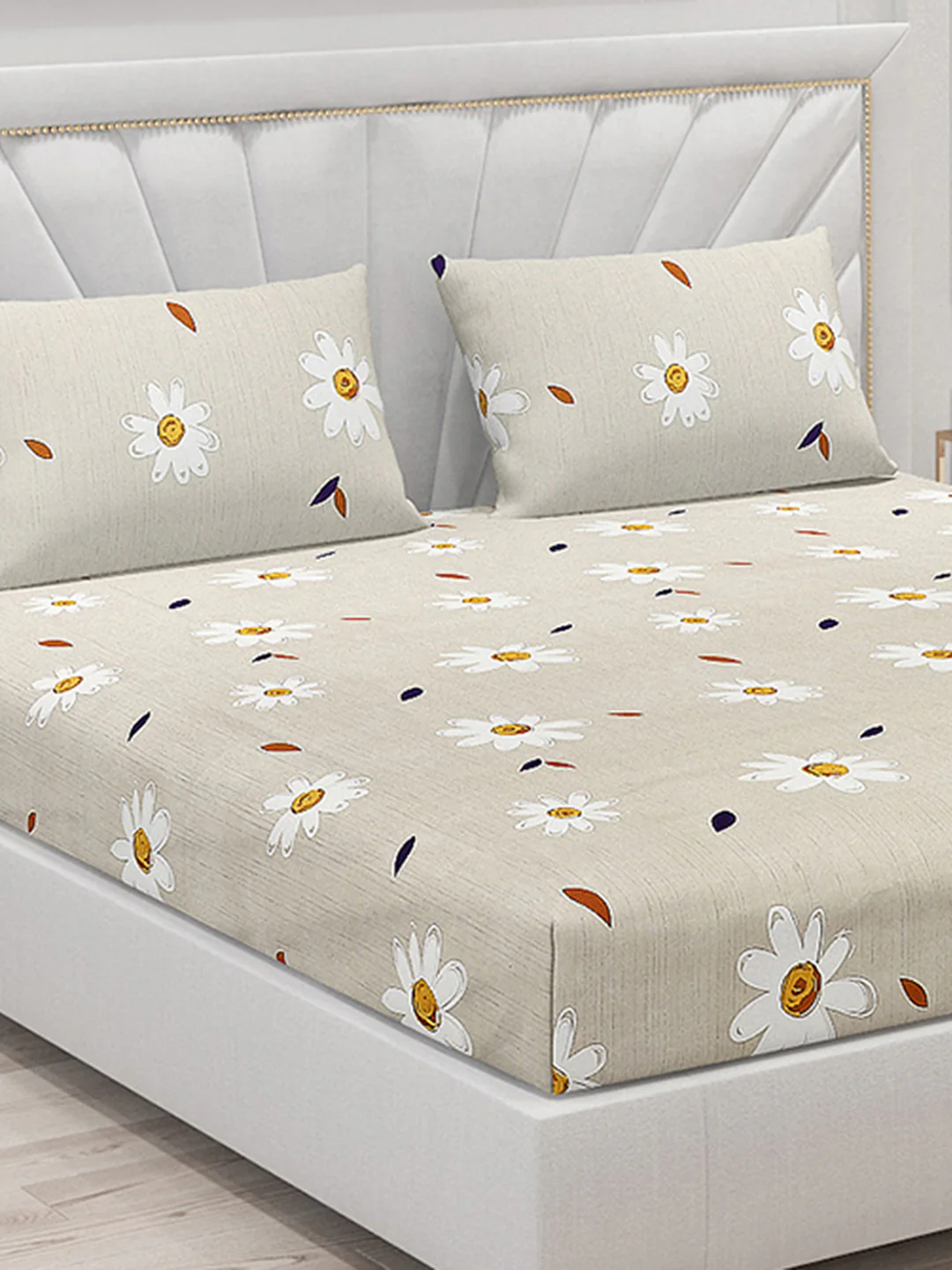 130 GSM Polyester Double Bed Bedsheet with 2 Pillow Covers - Image 5