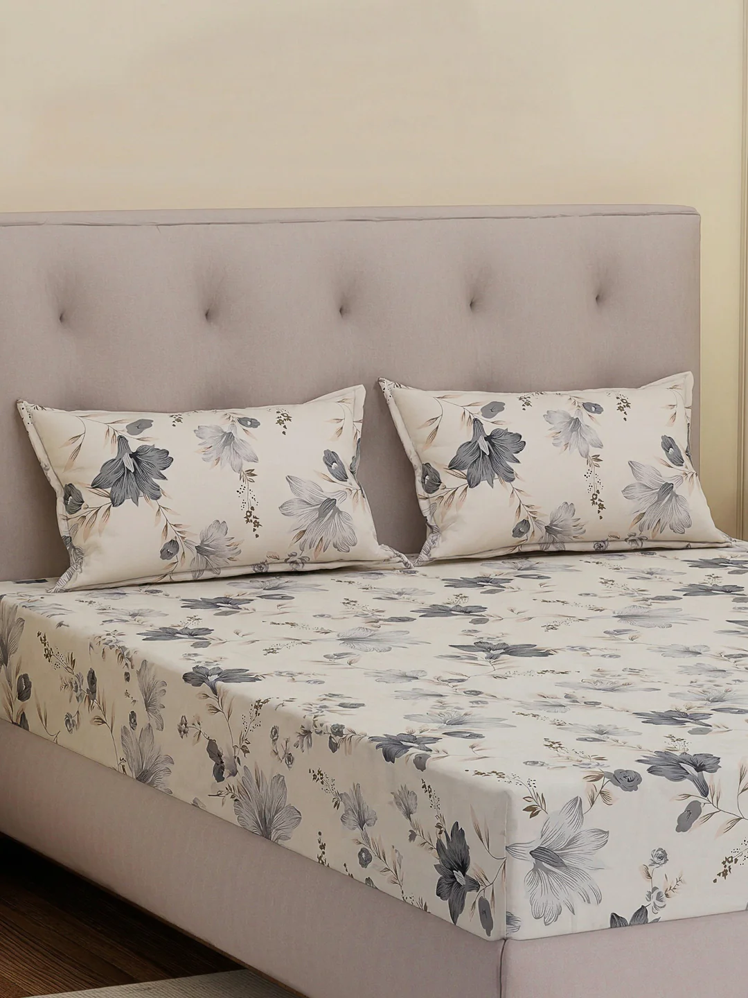 130 GSM Polyester Double Bed Bedsheet with 2 Pillow Covers Fashnik Collection