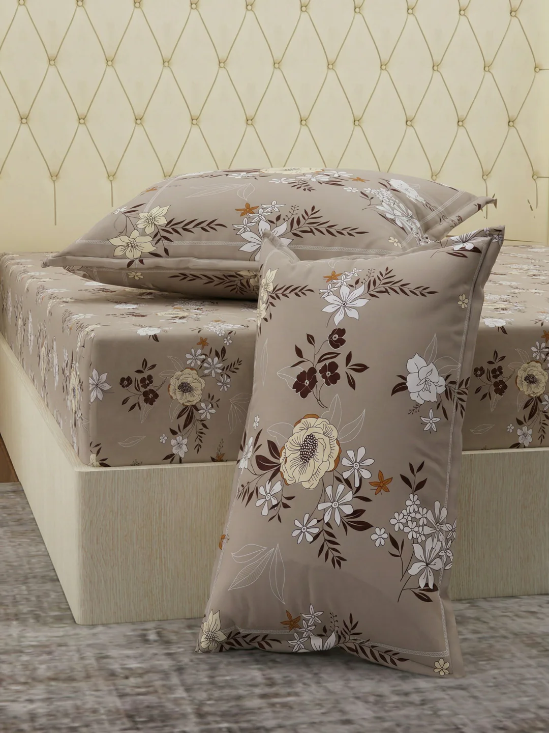 130 GSM Polyester Double Bed Bedsheet with 2 Pillow Covers Fashnik Collection - Image 5