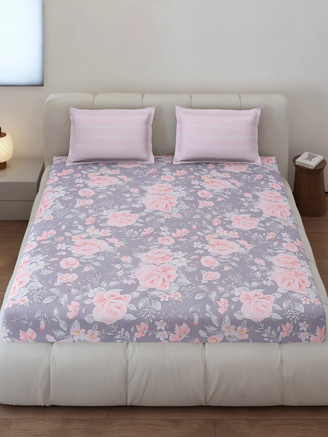 130 GSM Polyester King Size 1 Bedsheet with 2 Pillow Covers (Edmond) - Image 2