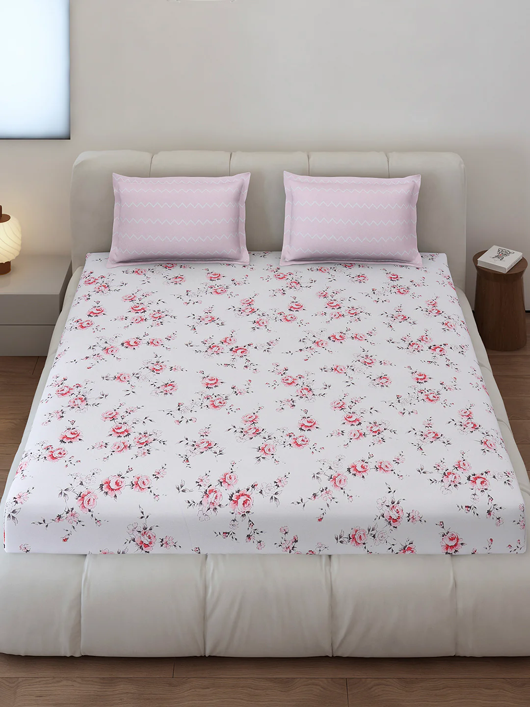 130 GSM Polyester King Size 1 Bedsheet with 2 Pillow Covers (Edmond) - Image 2