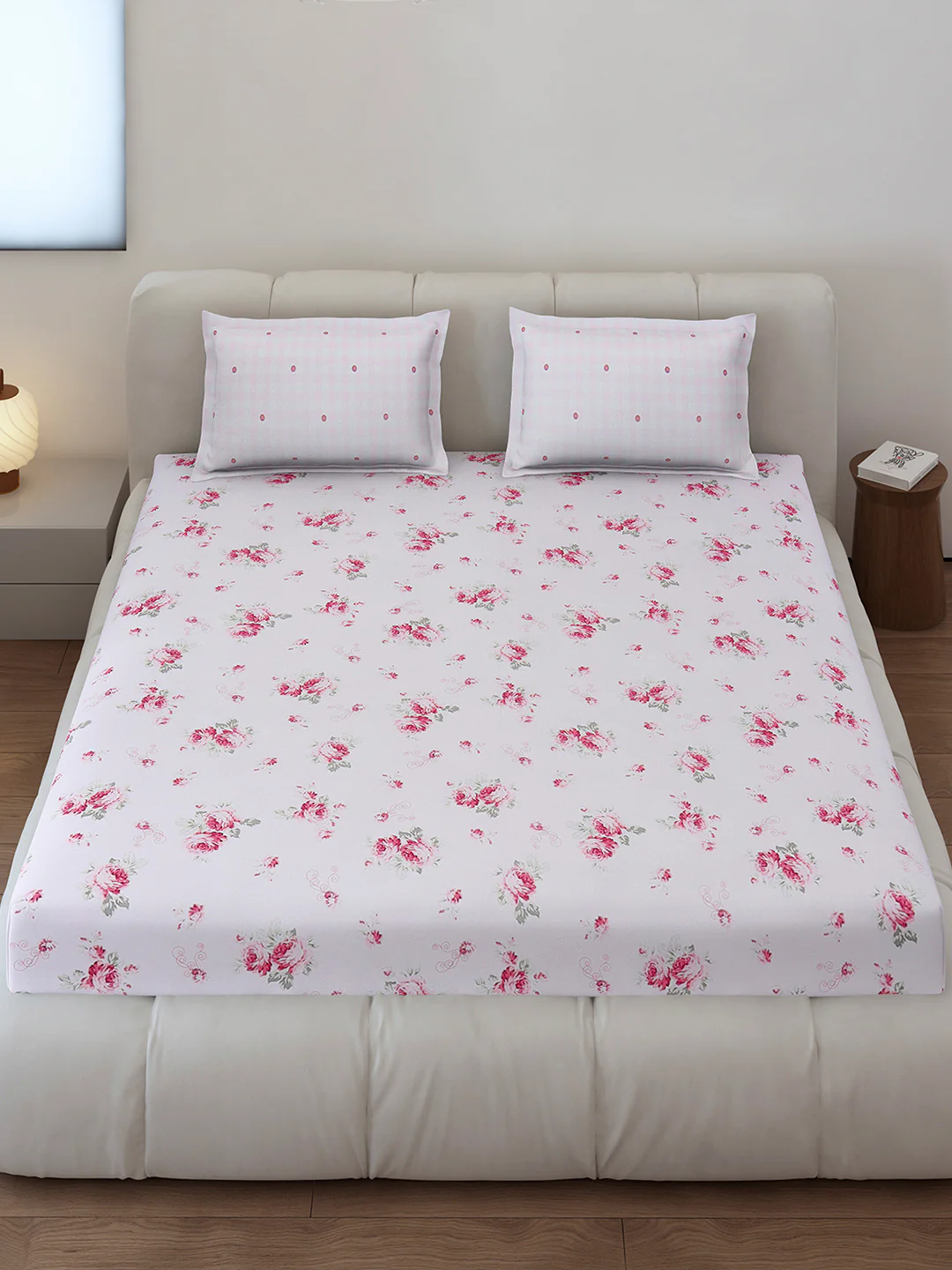 130 GSM Polyester King Size 1 Bedsheet with 2 Pillow Covers (Edmond) - Image 2