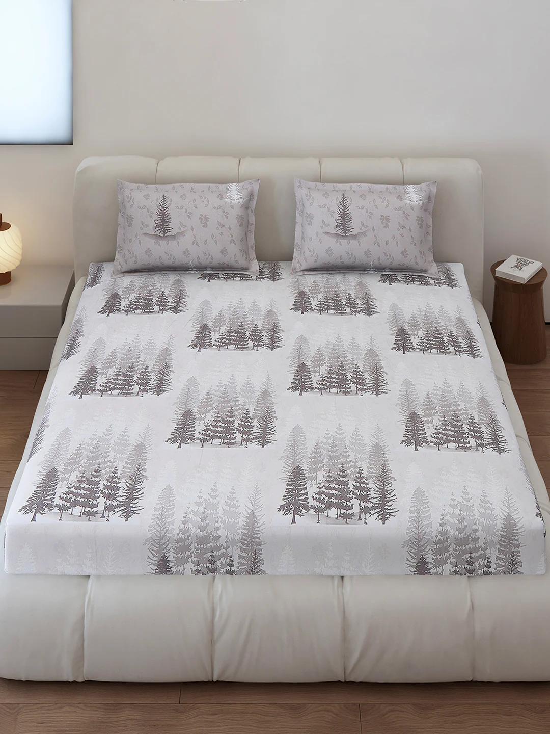 130 GSM Polyester King Size 1 Bedsheet with 2 Pillow Covers (Edmond) - Image 2