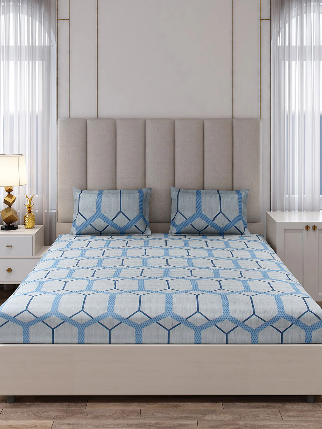 130 GSM Polyester King Size 1 Bedsheet with 2 Pillow Covers (Royal King) - Image 4