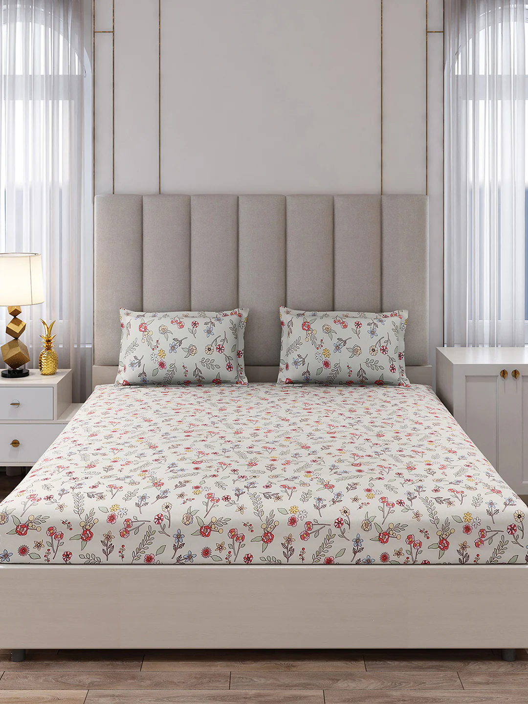 130 GSM Polyester King Size 1 Bedsheet with 2 Pillow Covers (Royal King) - Image 4