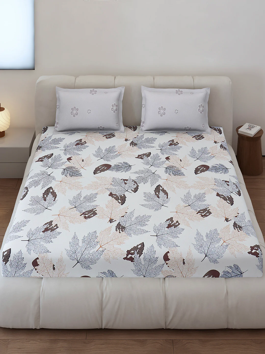 130 GSM Polyester King Size 1 Bedsheet with 2 Pillow Covers (Stanley) - Image 2