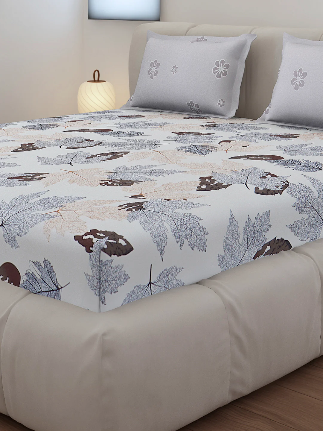130 GSM Polyester King Size 1 Bedsheet with 2 Pillow Covers (Stanley) - Image 4