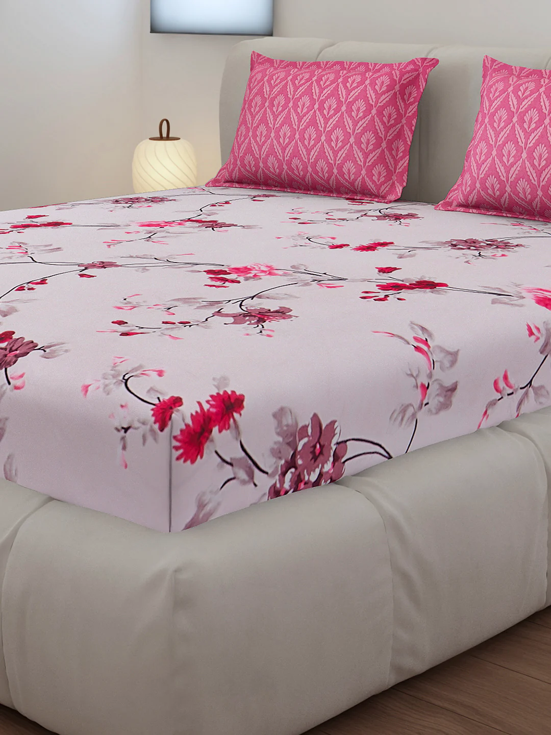 130 GSM Polyester King Size 1 Bedsheet with 2 Pillow Covers (Stanley) - Image 4