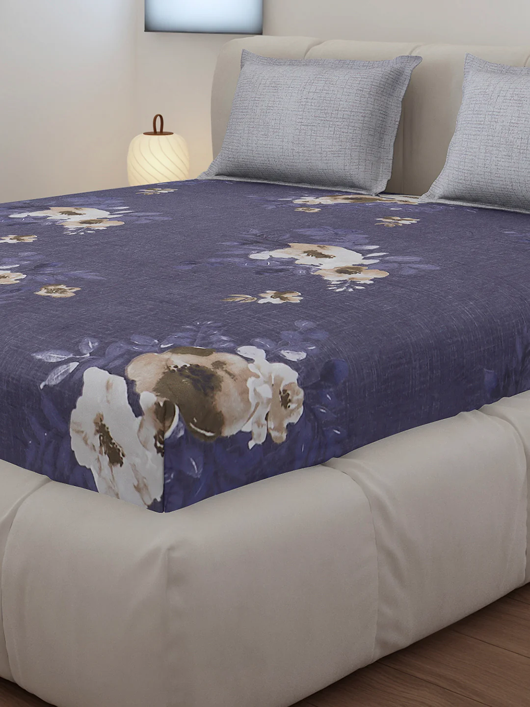 130 GSM Polyester King Size 1 Bedsheet with 2 Pillow Covers (Stanley) - Image 4