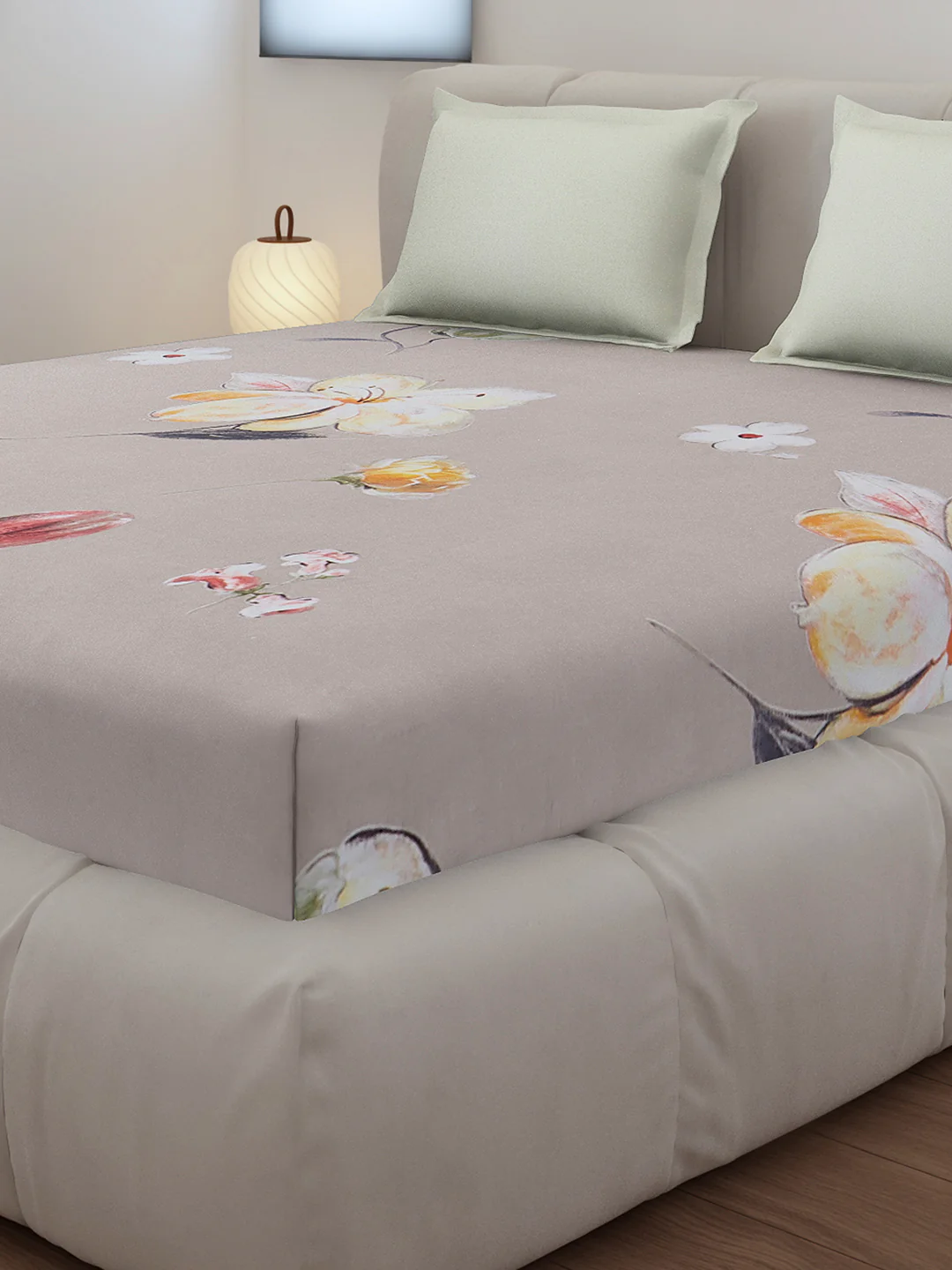 130 GSM Polyester King Size 1 Bedsheet with 2 Pillow Covers (Stanley) - Image 4