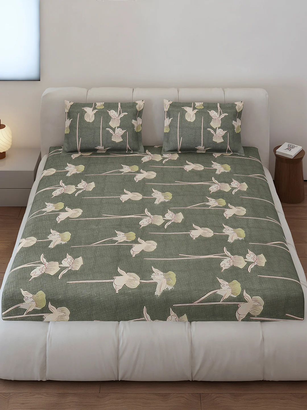 130 GSM Polyester Queen Size 1 Bedsheet with 2 Pillow Covers (Sanskriti) - Image 2