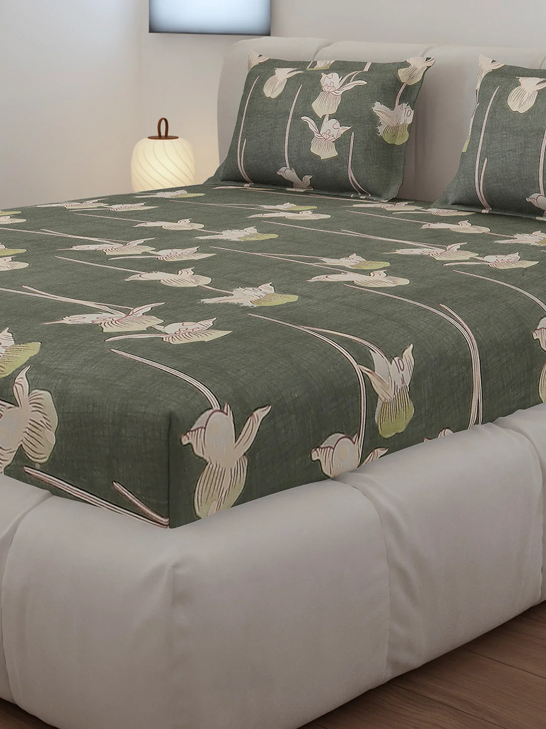 130 GSM Polyester Queen Size 1 Bedsheet with 2 Pillow Covers (Sanskriti) - Image 4