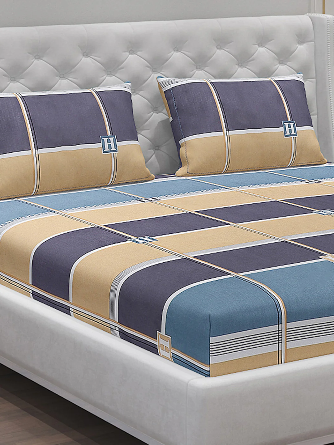 140 GSM Polyester Double Bed Bedsheet with 2 Pillow Covers - Image 5