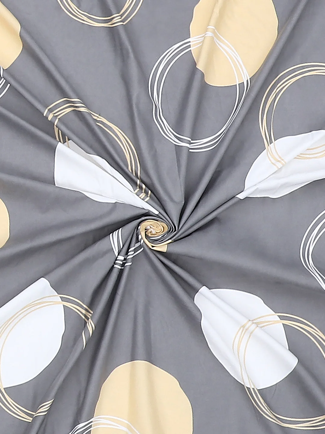 140 GSM Polyester Double Bed Bedsheet with 2 Pillow Covers - Image 9